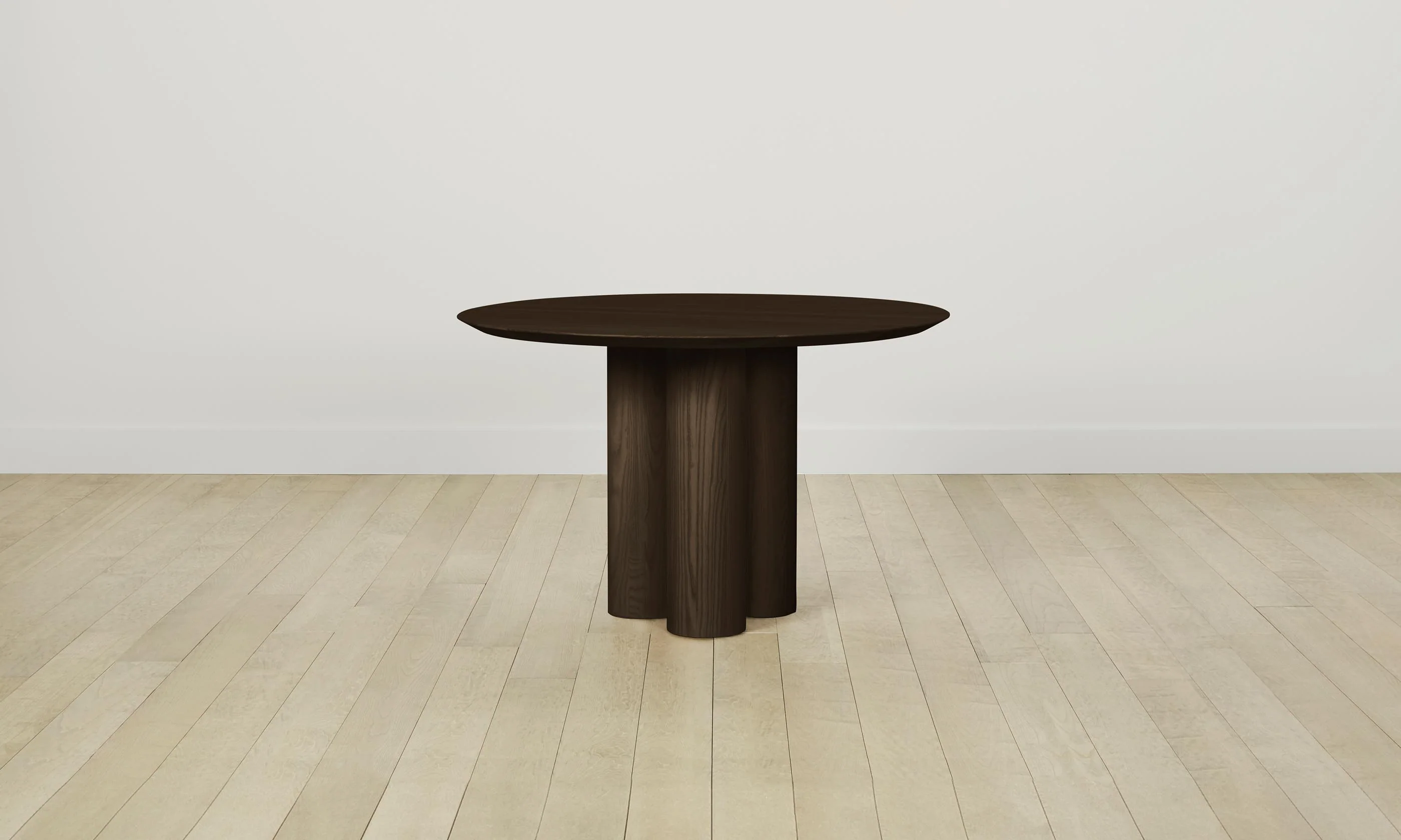 The Reade Round Dining Table - Image 4